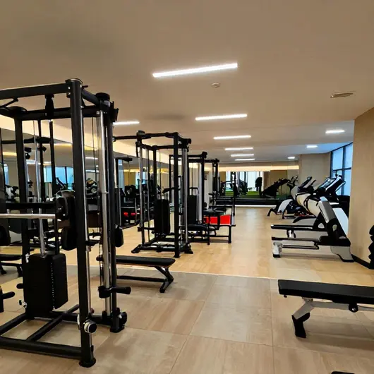 Academia Four Fitness