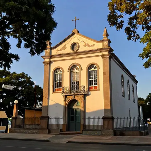 Capela São José: Um Refúgio Espiritual em Meio à Cidade